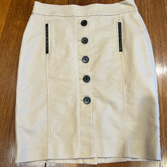 Ann Taylor Dresses & Skirts - ANN TAYLOR KAKI BUTTUN FRONT PENCIL SKIRT